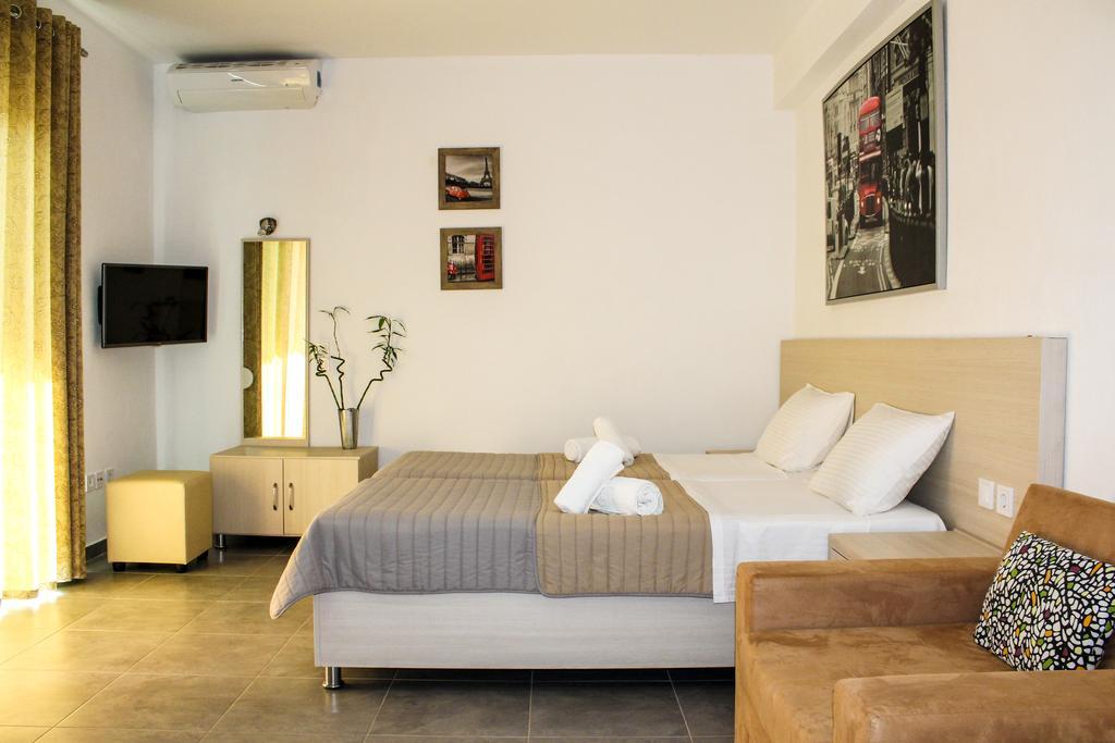 Mariza'S Guest House Skiathos Town Exterior photo